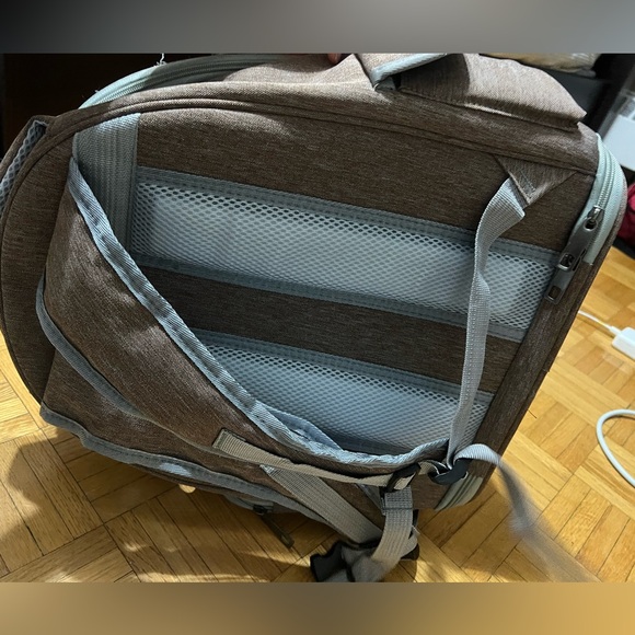 Cat carrier backpack - Picture 4 of 4